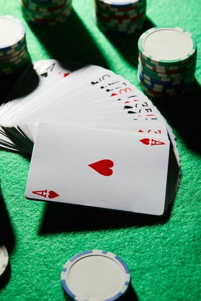 singa slot mobile app interface showing live casino tables
