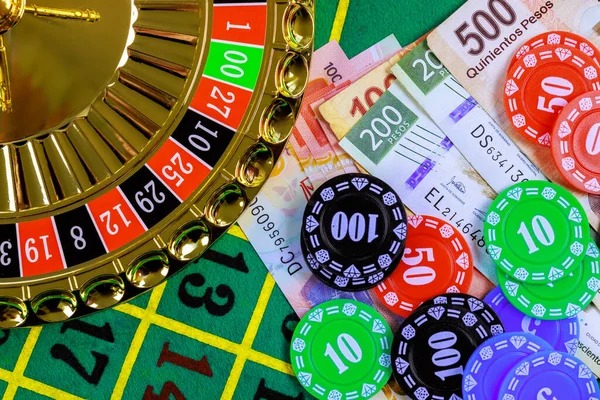 Roulette wheel spinning with live dealer and chat panel